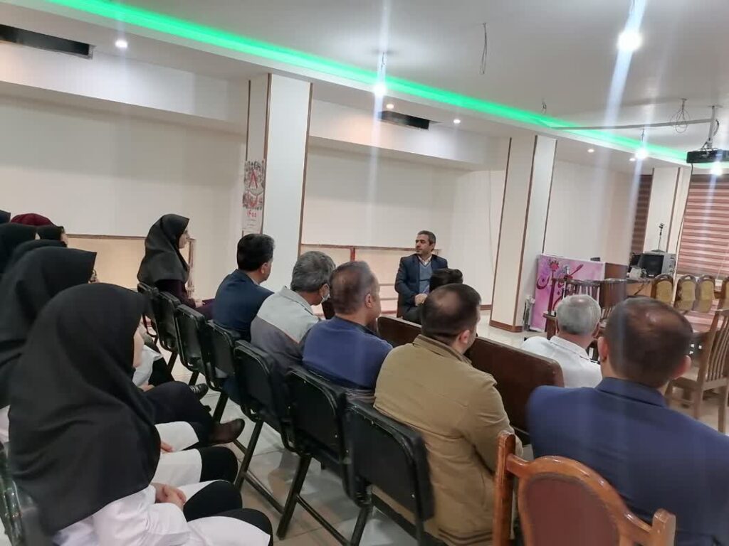 نشست تخصصی نماز ویژه کارکنان انتقال خون چهارمحال و بختیاری برگزار شد 