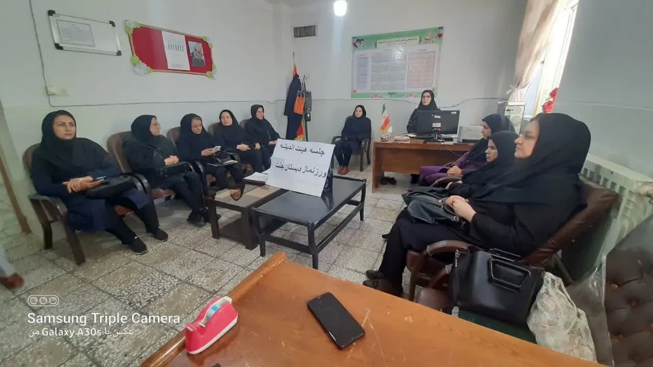 مهدیخانی مدیر آموزش و پرورش گیلانغرب اهم فعالیتهای حوزه نماز این مدیریت را تشریح نمود333
