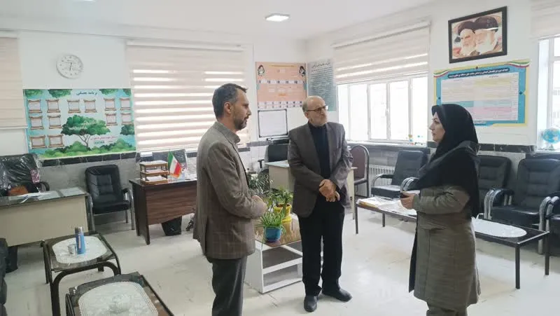 مدیر ستاد اقامه نماز استان کردستان از مدارس سنندج بازدید کرد