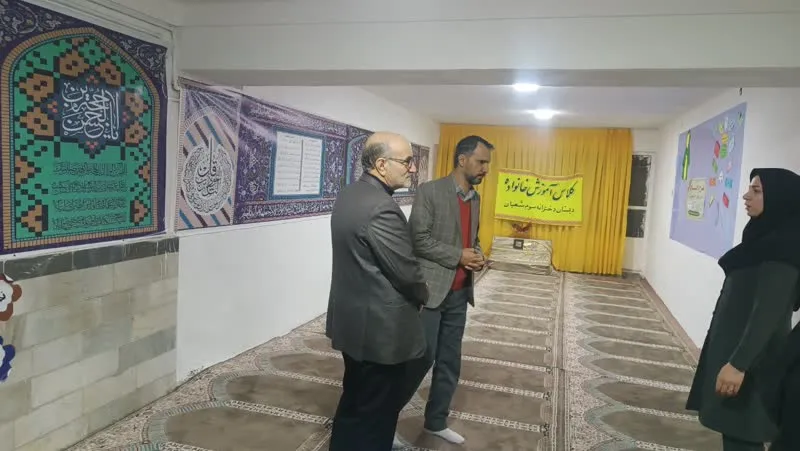مدیر ستاد اقامه نماز استان کردستان از مدارس سنندج بازدید کرد