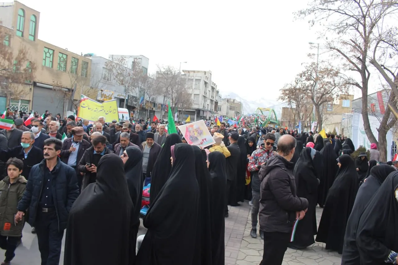 بعد از راهپیمایی باشکوه 22 بهمن ماه، نماز ظهر و عصر در اراک اقامه شد