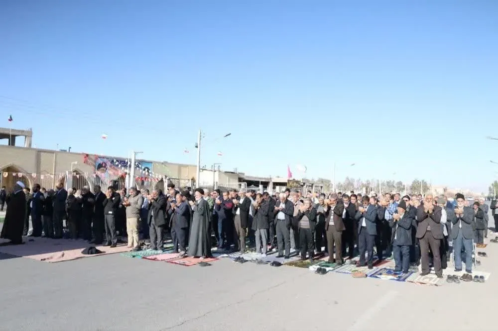 اقامه نماز طلب باران در شهرستان رفسنجان
