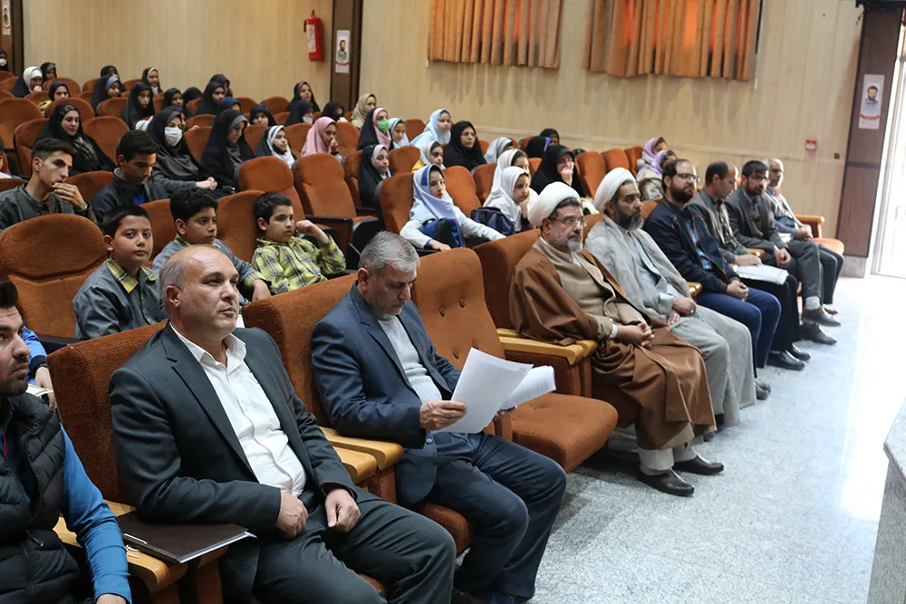 اجلاس نماز دانش آموزی شهر پیربکران اصفهان