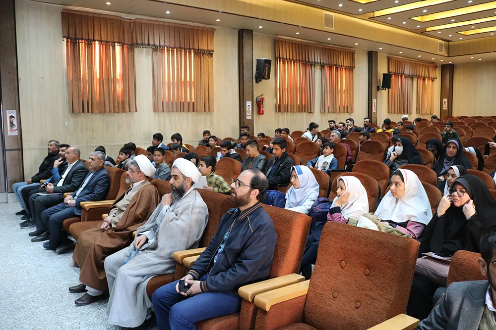 اجلاس نماز دانش آموزی شهر پیربکران اصفهان