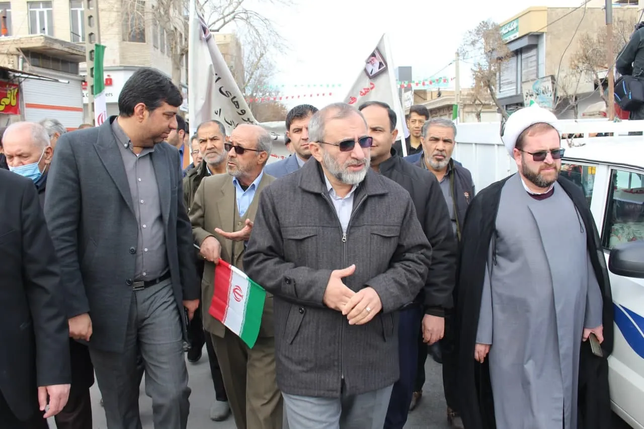 بعد از راهپیمایی باشکوه 22 بهمن ماه، نماز ظهر و عصر در اراک اقامه شد