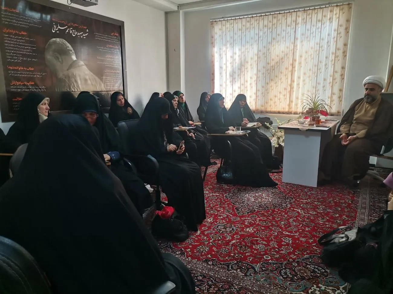 نشست جذاب سازی نماز در محلات برای بانوان برگزار شد