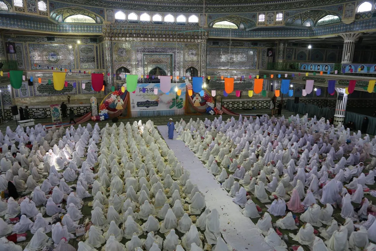 گزارش تصویری از جشن تکلیف هزار دانش آموز دختر در شهرکرد