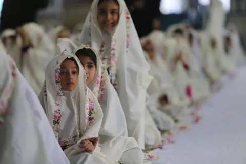 گزارش تصویری از جشن تکلیف هزار دانش آموز دختر در شهرکرد