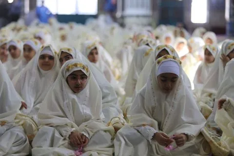 گزارش تصویری از جشن تکلیف هزار دانش آموز دختر در شهرکرد