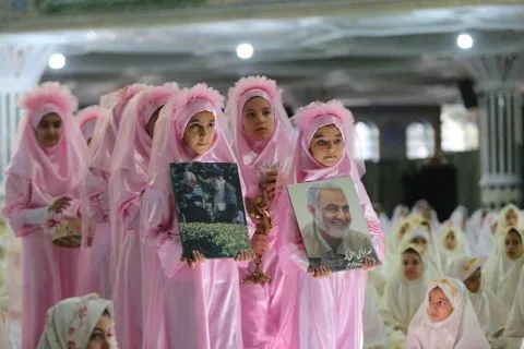 گزارش تصویری از جشن تکلیف هزار دانش آموز دختر در شهرکرد