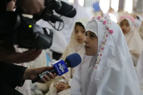 گزارش تصویری از جشن تکلیف هزار دانش آموز دختر در شهرکرد