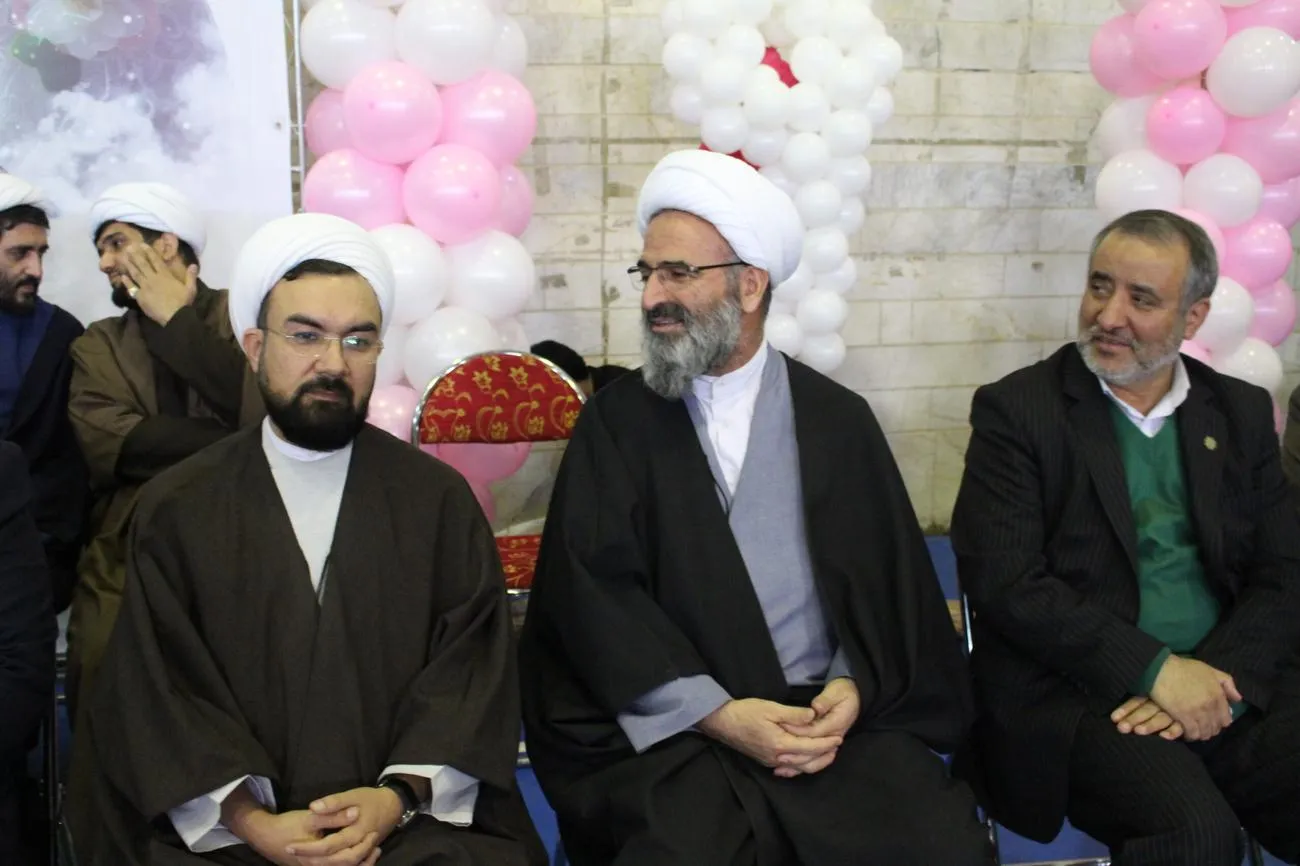 جشن بزرگ تکلیف به صورت متمرکز برای نو مکلفین بیست و پنج مدرسه از مدارس استان سمنان برگزار شد.