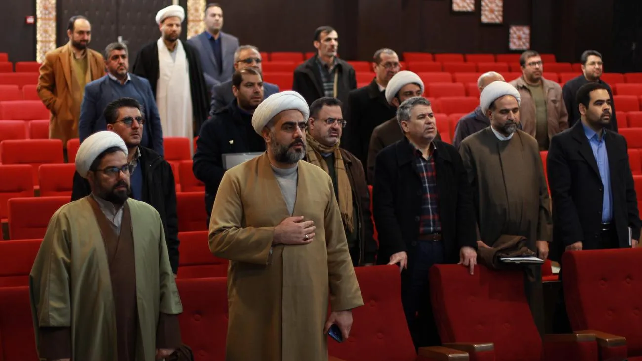 چهارمین همایش ائمه جماعت و دبیران نماز دستگاههای اجرائی استان برگزار شد