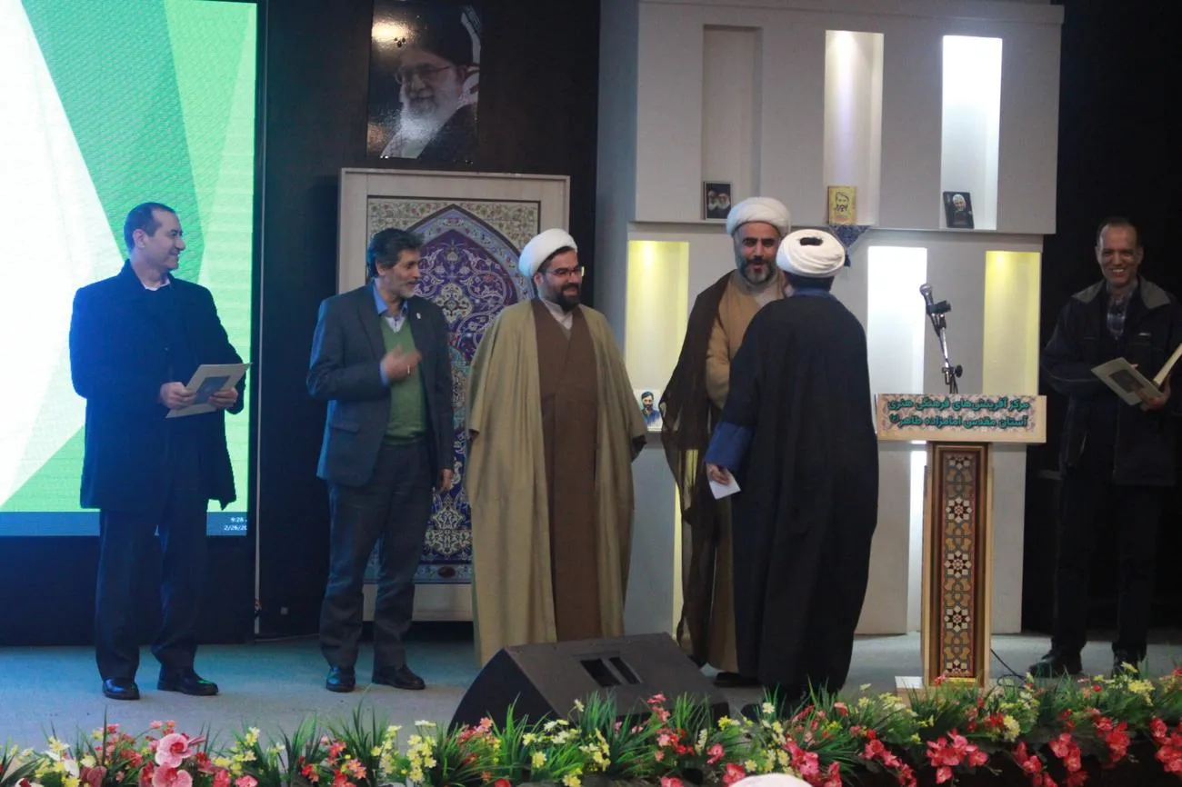 چهارمین همایش ائمه جماعت و دبیران نماز دستگاههای اجرائی استان برگزار شد