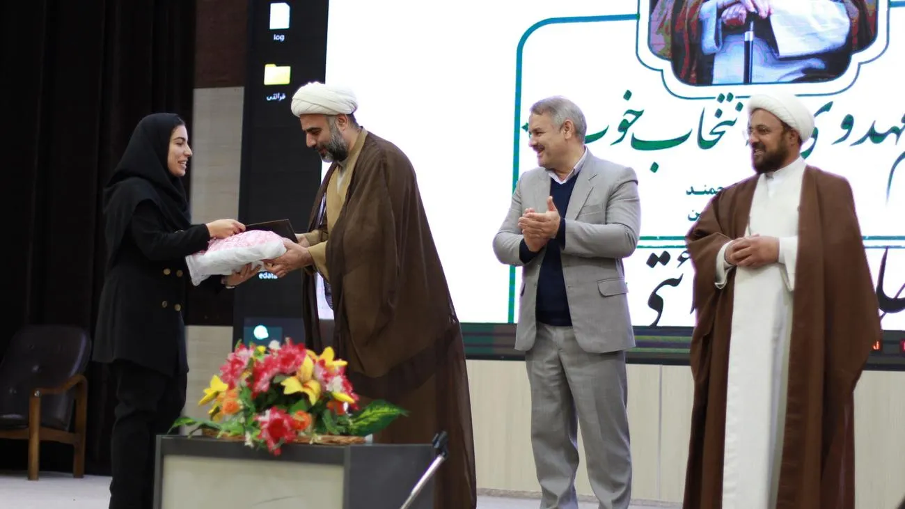 همایش تقدیر از پویش و جشنواره نماز خوب برگزار شد
