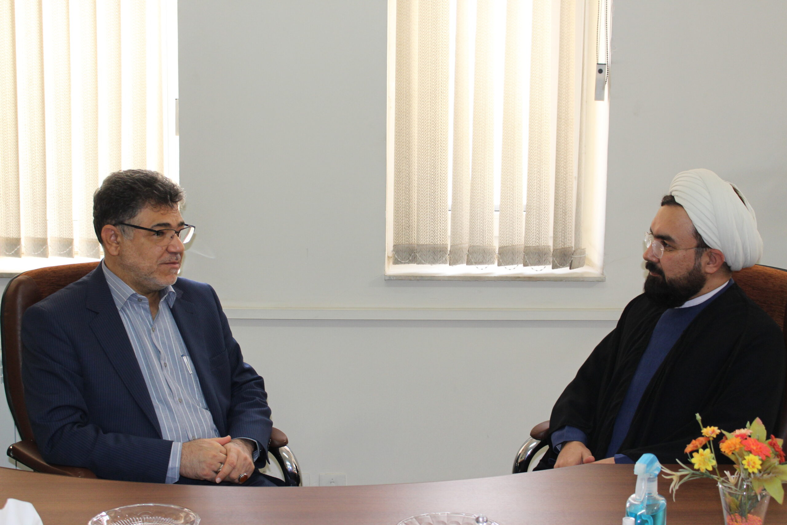 دیدار مدیر ستاد اقامه نماز استان با مدیر عامل شرکت آب منطقه ای استان سمنان