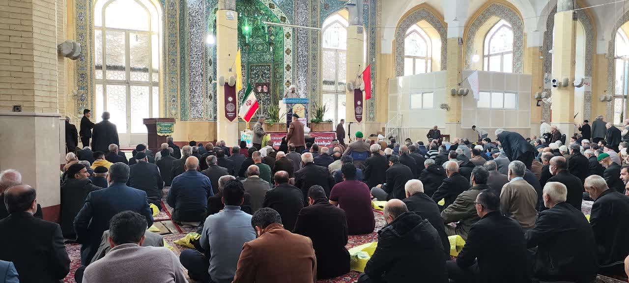 سخنرانی مدیر ستاد اقامه نماز البرز پیش از خطبههای نماز جمعه