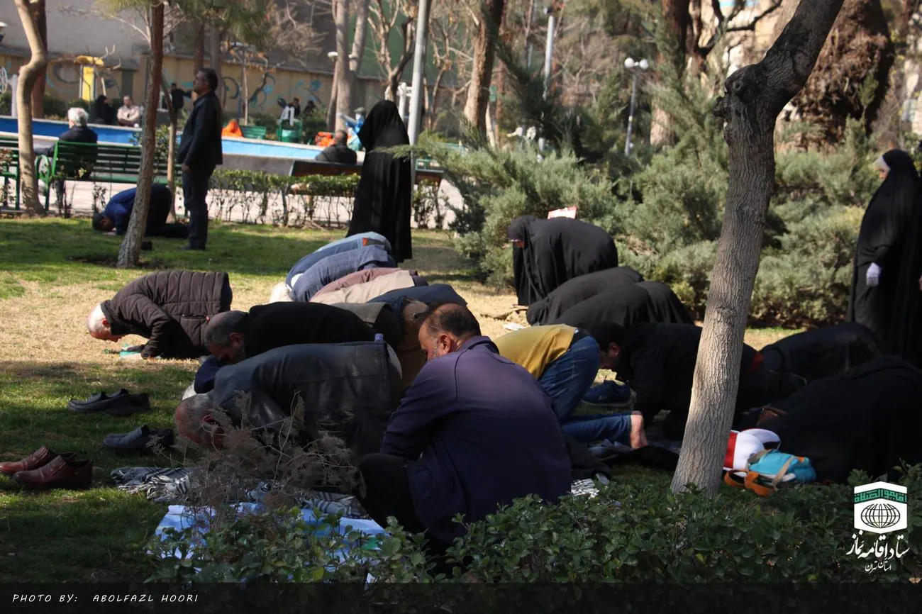 برپایی نماز اول وقت در چهل و پنجمین سالگرد پیروزی شکوهمند انقلاب اسلامی