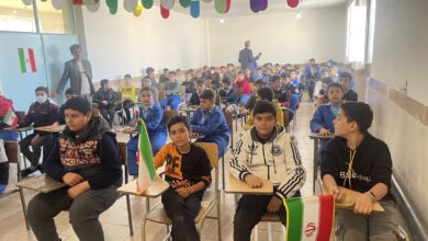 دوره ویژه دهه فجر با موضوع انقلاب و نماز در دبستان باقرالعلوم ارومیه برگزار شد