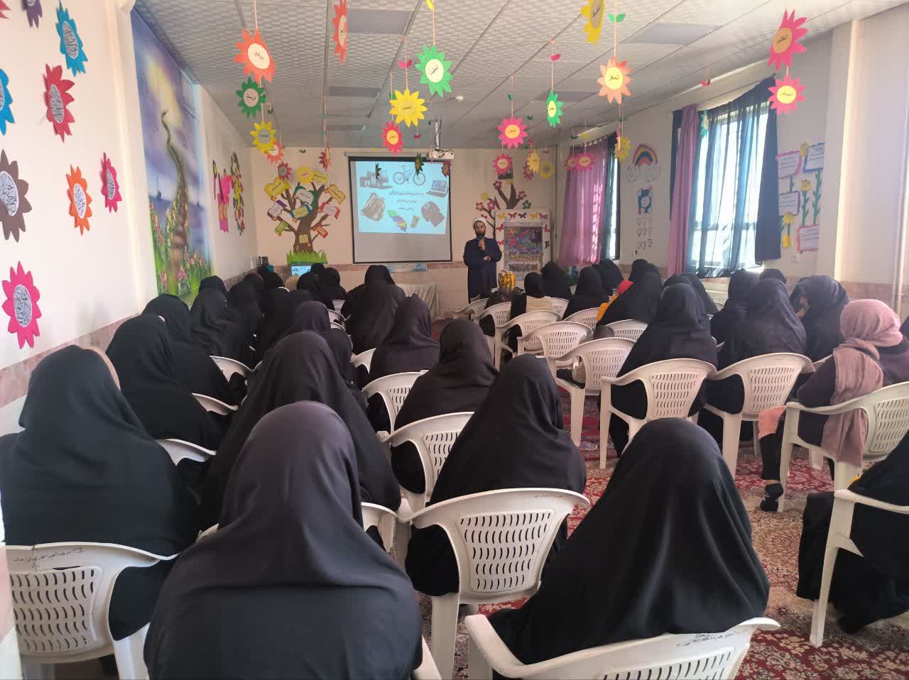 اساتید مرکز تخصصی نماز مشهد برای گفتمان های نمازی به شهرستان زبرخان اعزام شدند