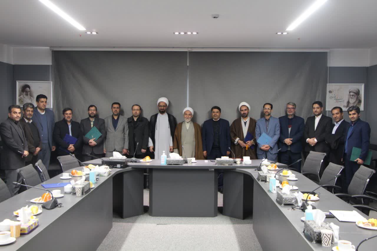 کمیته نمازی و شورای اقامه نماز شهرداری منطقه 9 مشهد برگزار شد