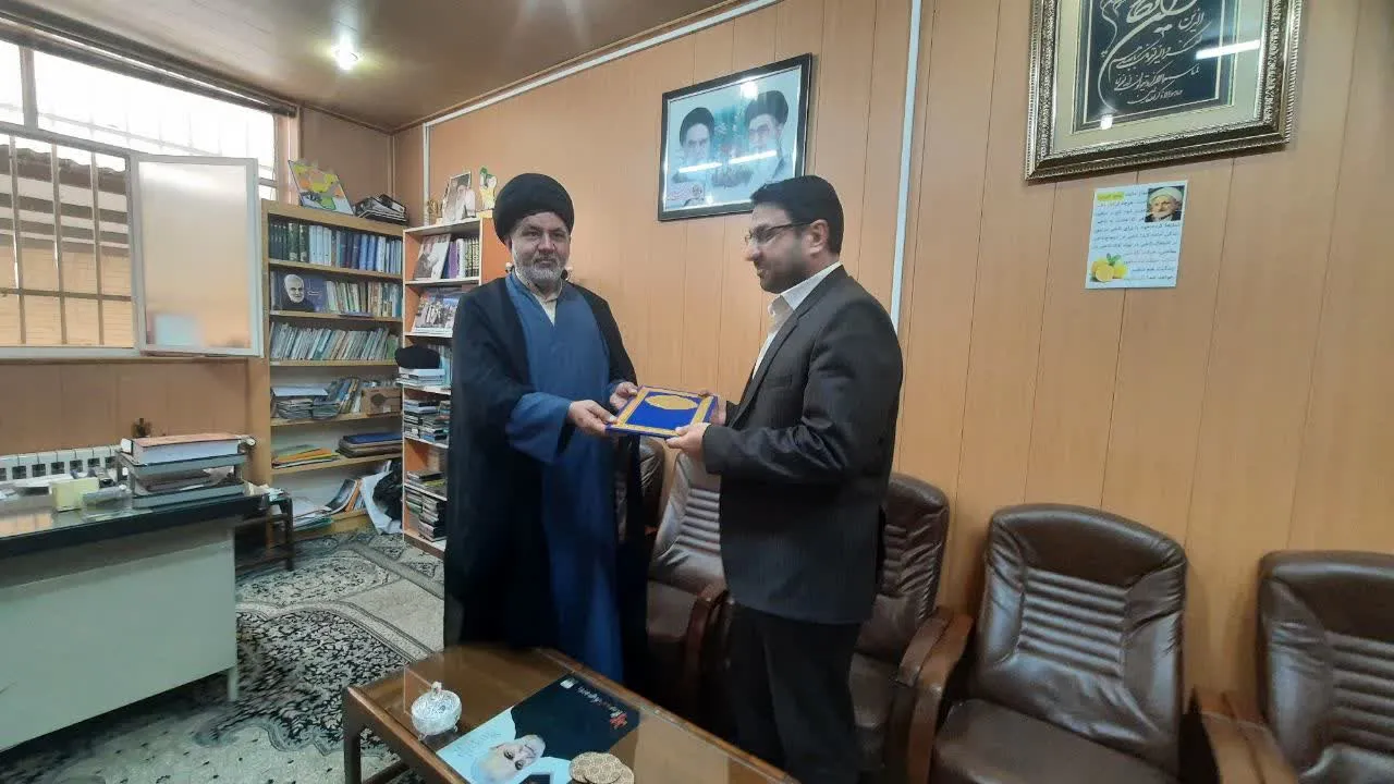 مدیر ستاد اقامه نماز استان یزد با مدیر کل تعزیرات حکومتی استان دیدار کرد