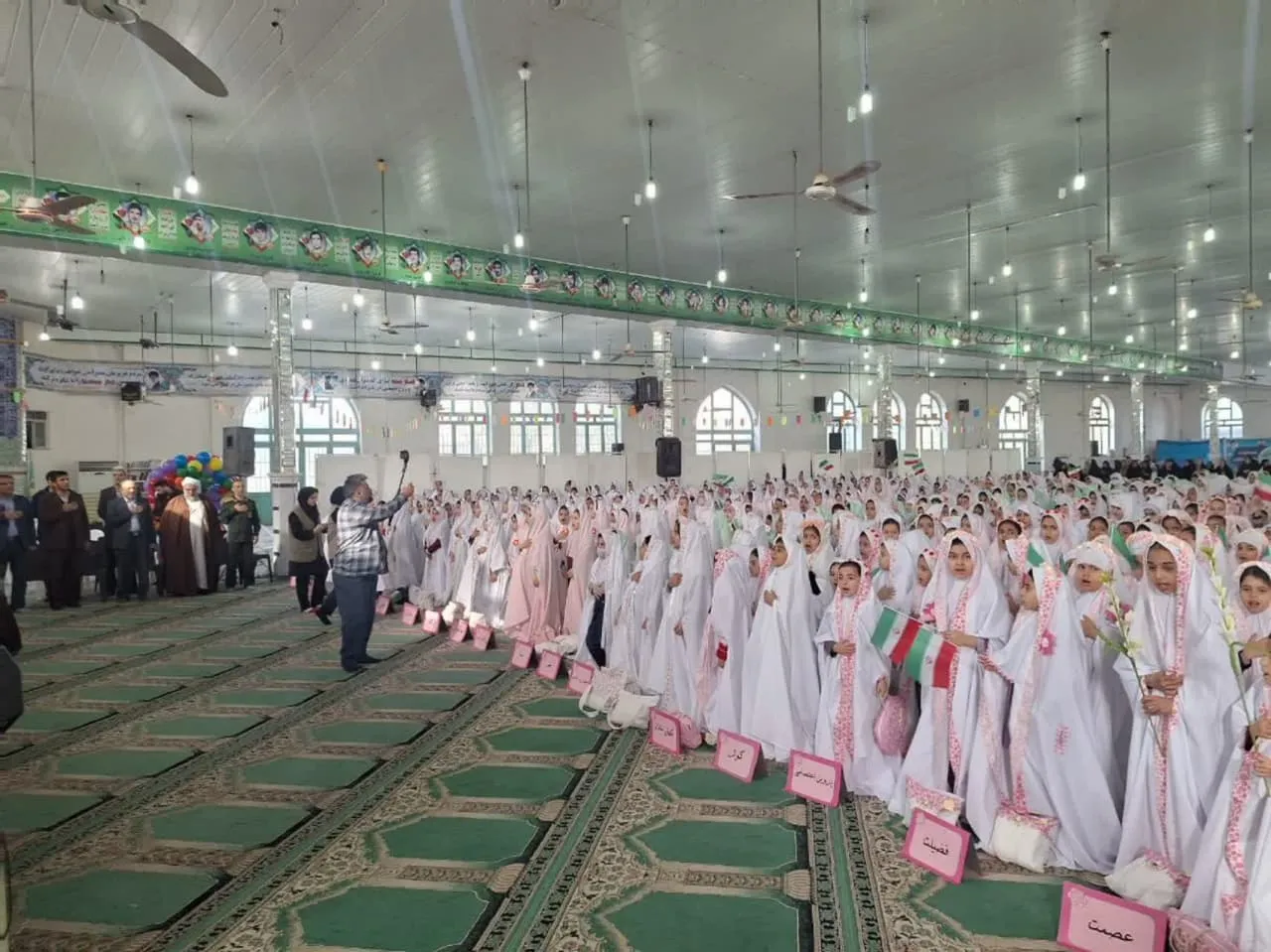 جشن تکلیف دانش آموزان با عنوان جشن فرشته ها در آزادشه