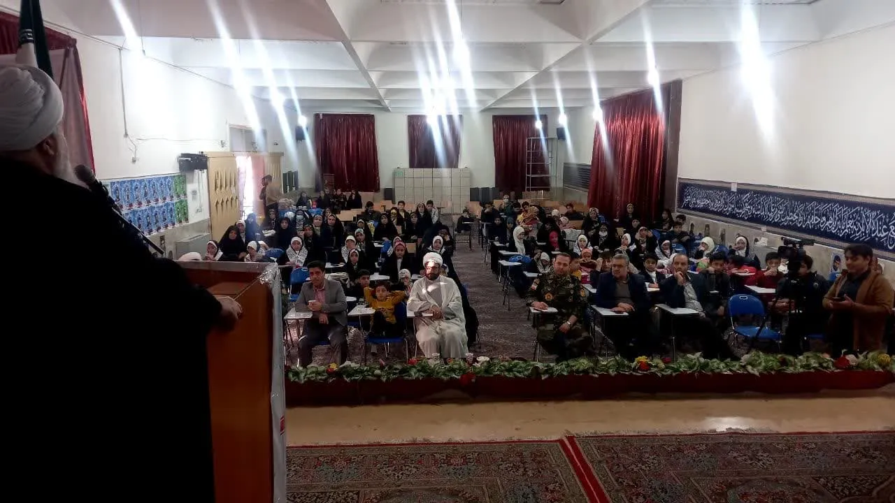 اجلاس سراسری نماز مرکز آموزش 01 نیروی زمینی ارتش جمهوری اسلامی ایران