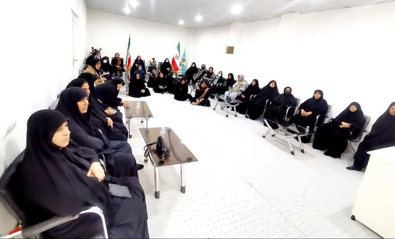 شیوههای دعوت فرزندان به نماز ویژه مادران شهرستان بدره برگزار شد