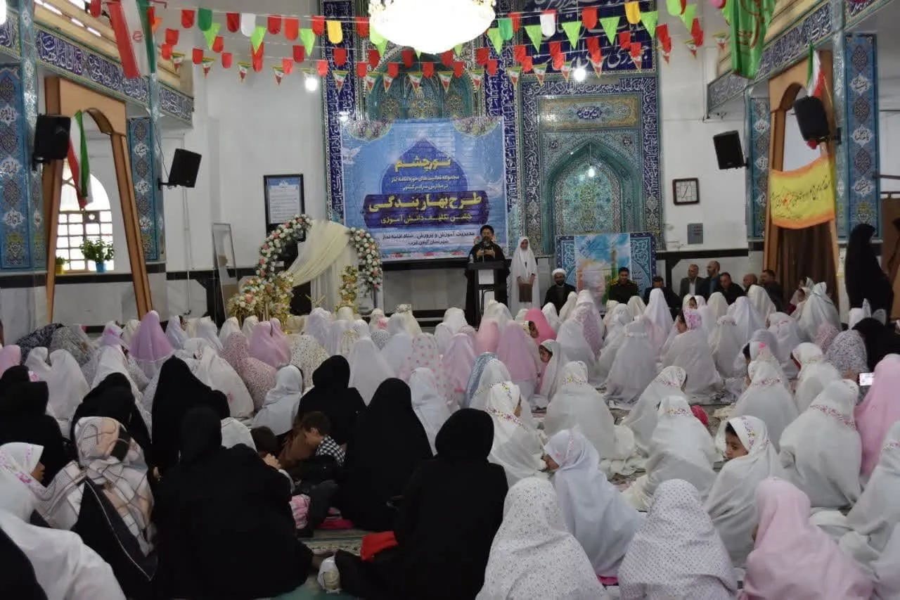 مراسم جشن تکلیف دانش آموزان دختر در گیلانغرب برگزار شد-4