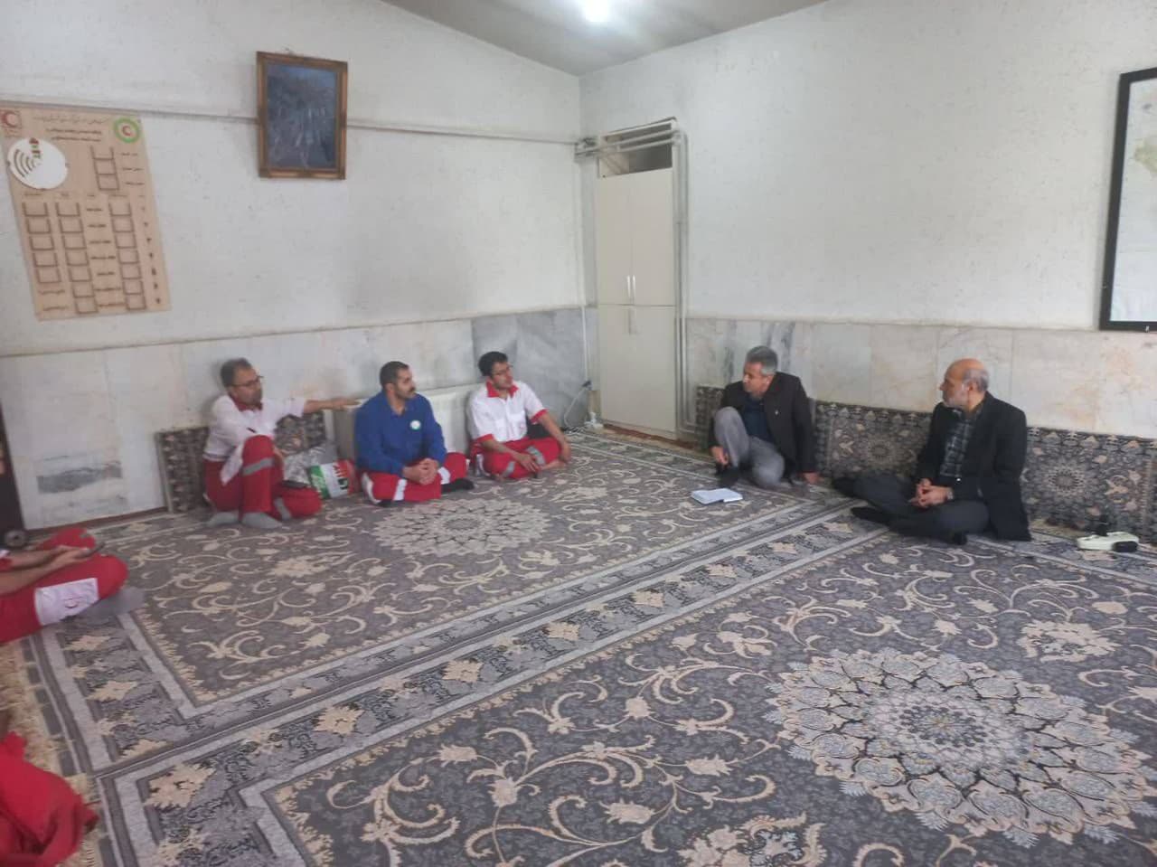 ساماندهی فضاهای اقامه نماز راههای مواصلاتی محور سنندج به سقز