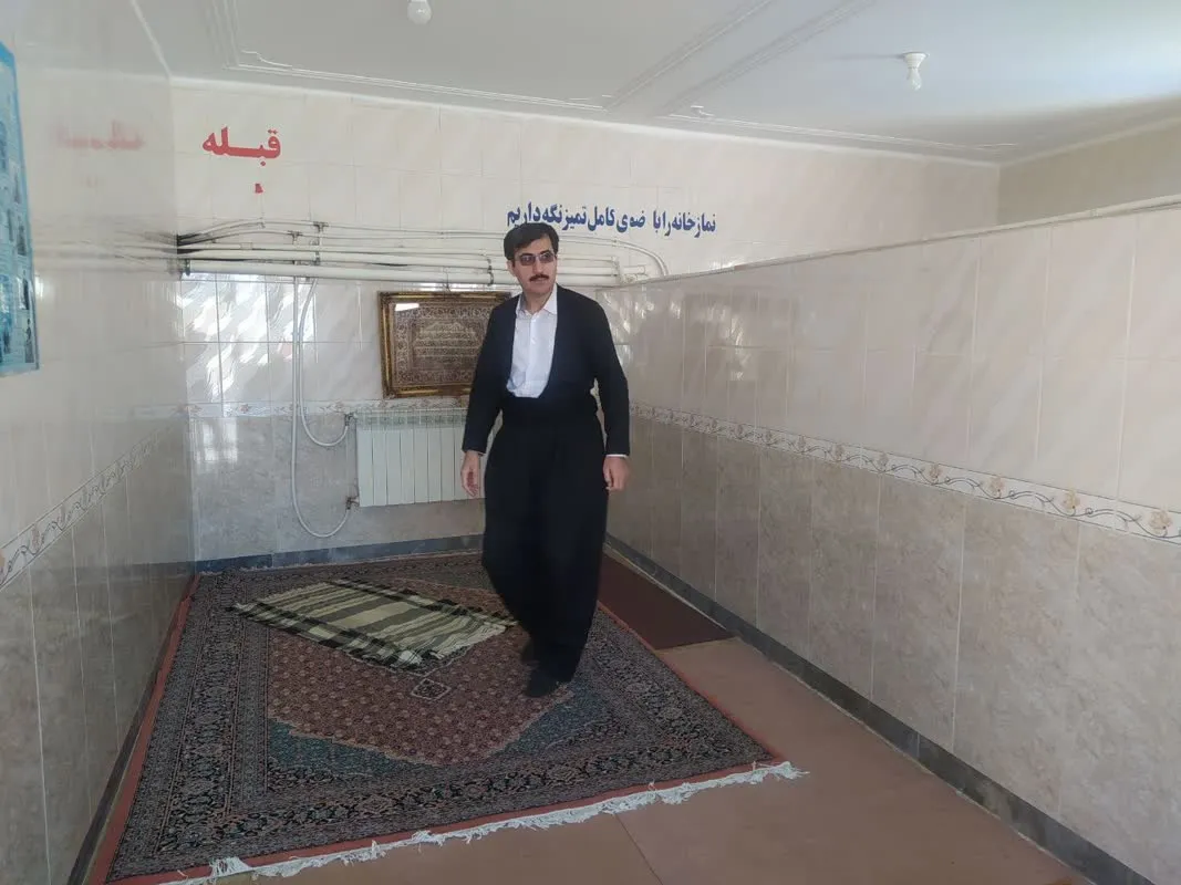 بازدید دبیر شورای اقامه نماز شهرستان سقز از فضاهای اقامه نماز راههای مواصلاتی