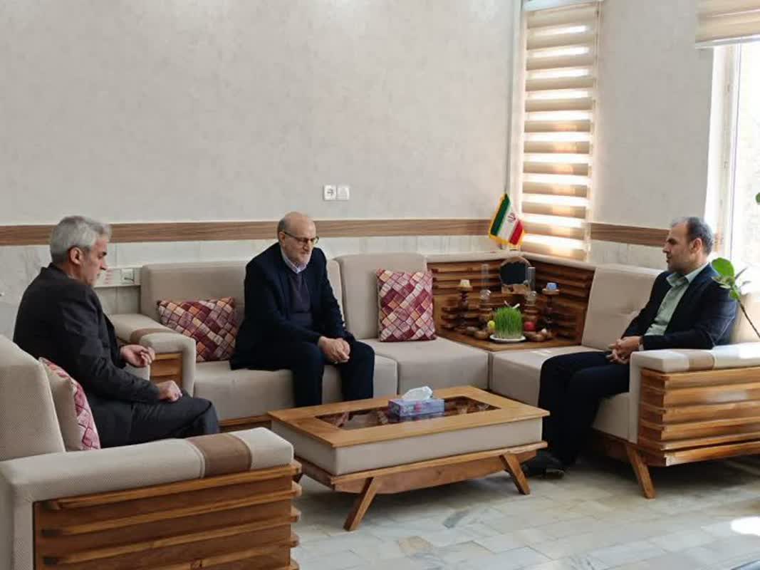 مدیر ستاد اقامه نماز استان کردستان با فرماندار بیجار دیدار کرد