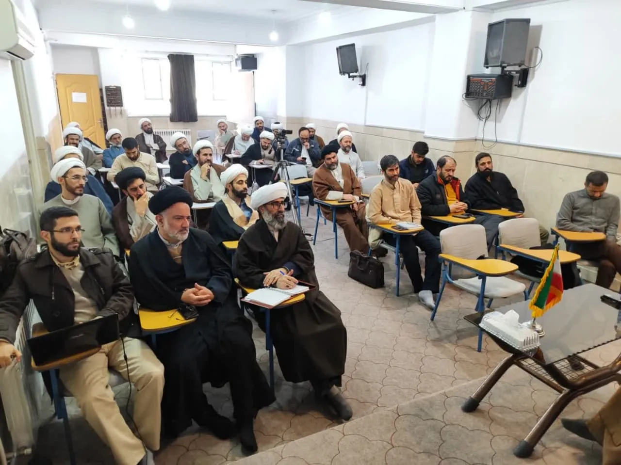 برگزاری نشست اساتید و مبلغان مرکز تخصصی نماز با حضور حجت الاسلام والمسلمین بهشتی