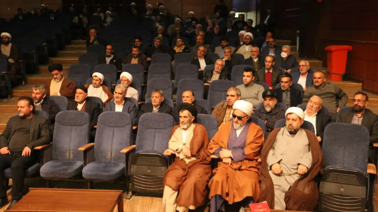 مساجد تربیت کننده مدافع برای دین و انقلاب