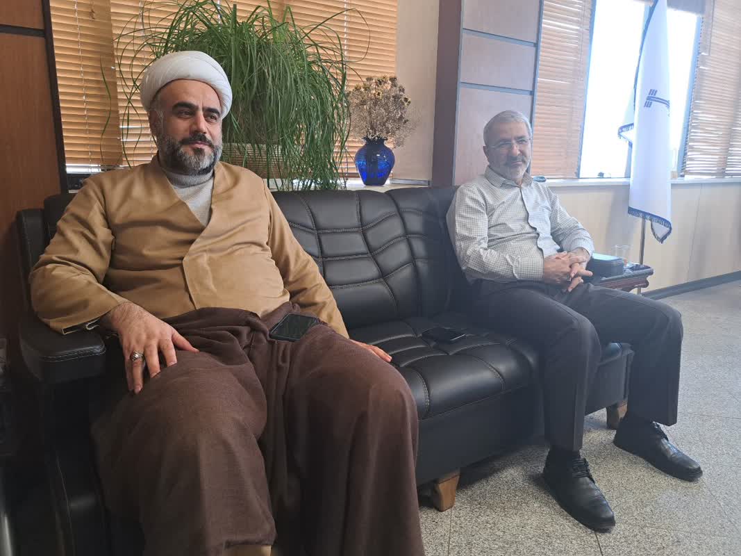 مدیر ستاد اقامه نماز با شهردار کلان شهر کرج دیدار کرد