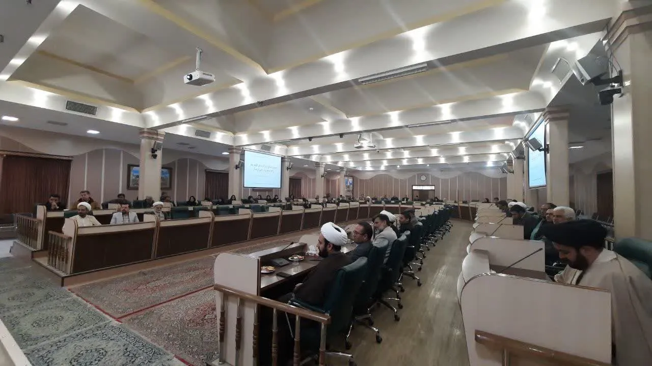 همایش تجلیل از برگزیدگان اقامه نماز مجموعه علوم پزشکی استان یزد