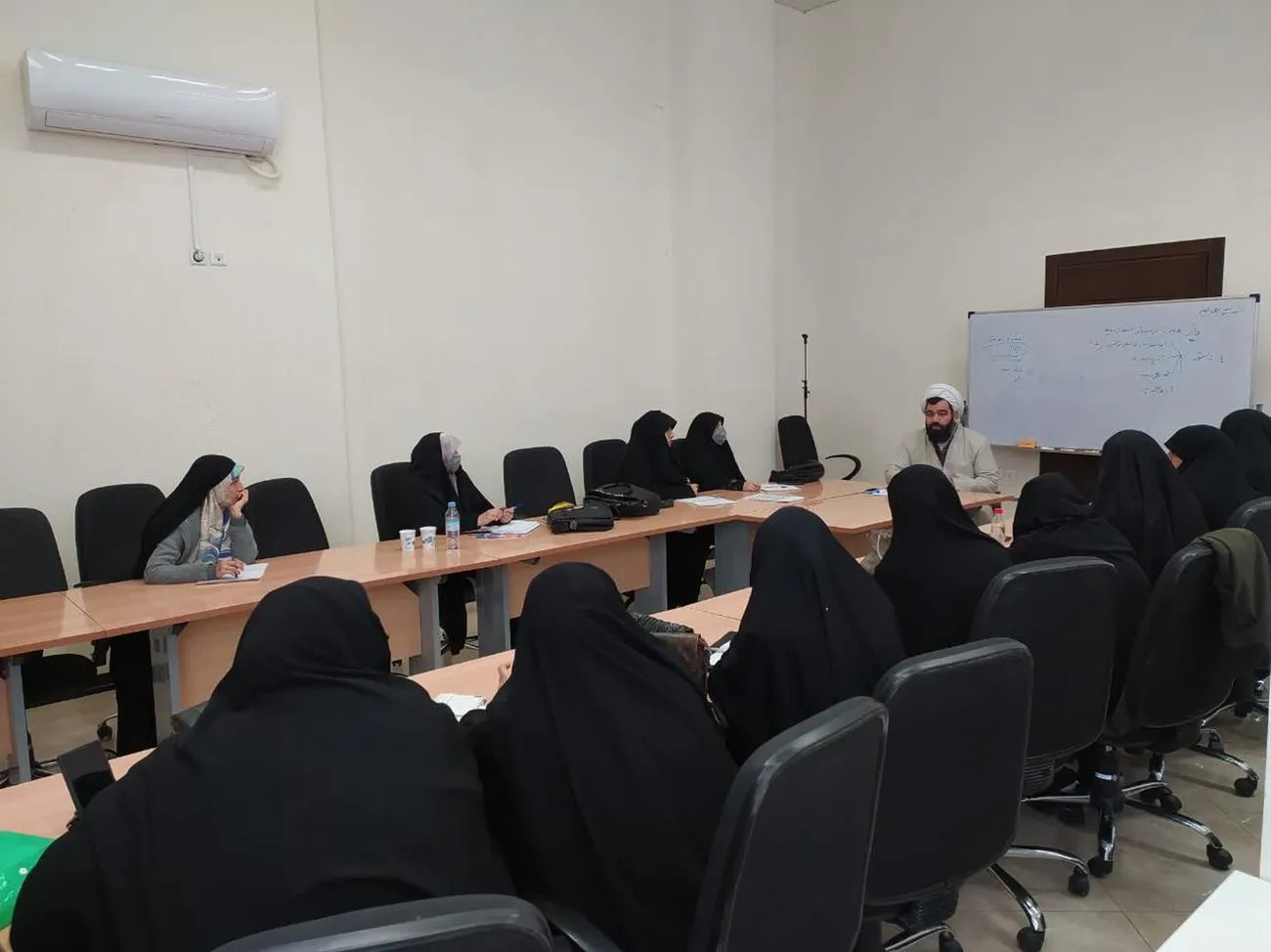 دوره تربیت مدرس نماز مشهد در سال ۱۴۰۲ به پایان رسید 