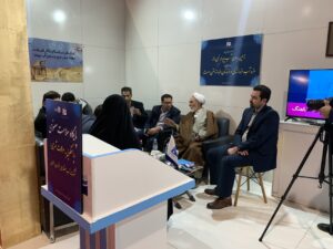 مدیر ستاد اقامه نماز از نمایشگاه قرآن و عترت بازدید کرد
