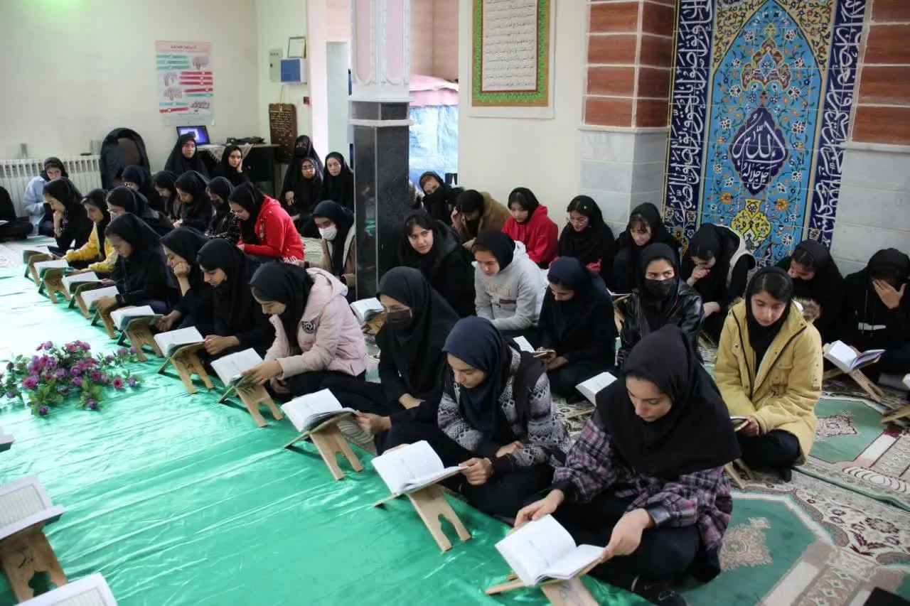گفتگو با دبیر ستاد اقامه نماز شهرستان تخت سلیمان استان آذربایجان غربی