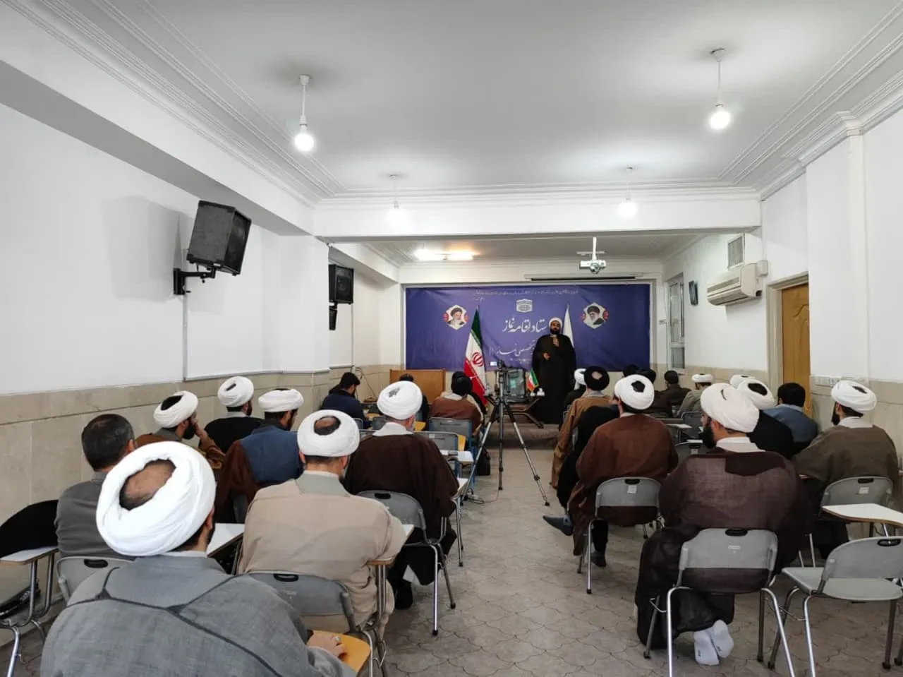 برگزاری نشست اساتید و مبلغان مرکز تخصصی نماز با حضور حجت الاسلام والمسلمین بهشتی
