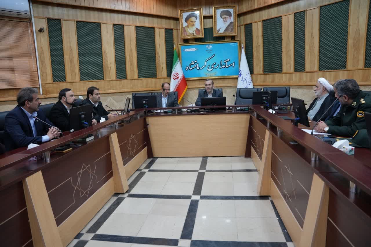 آخرین نشست ستاد خدمات سفر کرمانشاه در سال 402 بصورت تصویری با وزیر کشور برگزار شد-1