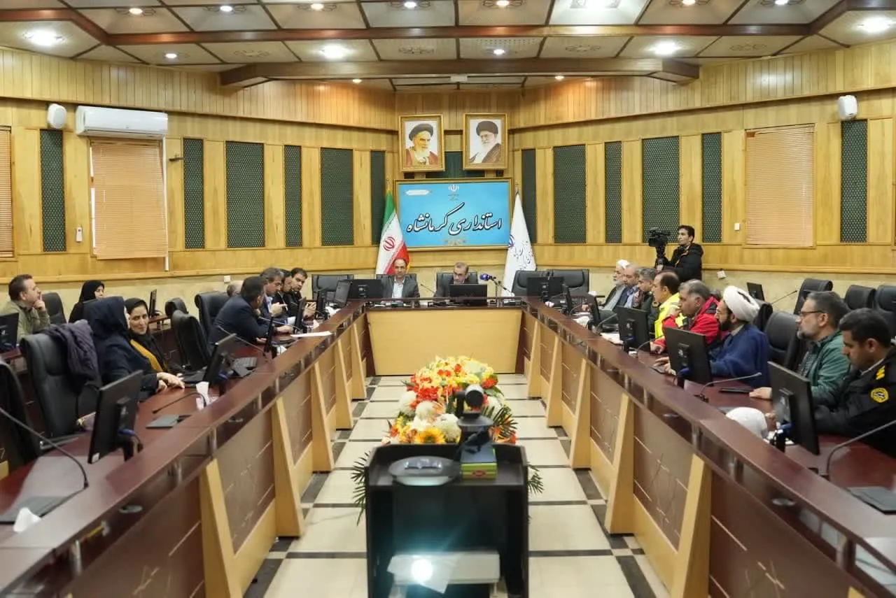 آخرین نشست ستاد خدمات سفر کرمانشاه در سال 402 بصورت تصویری با وزیر کشور برگزار شد-2
