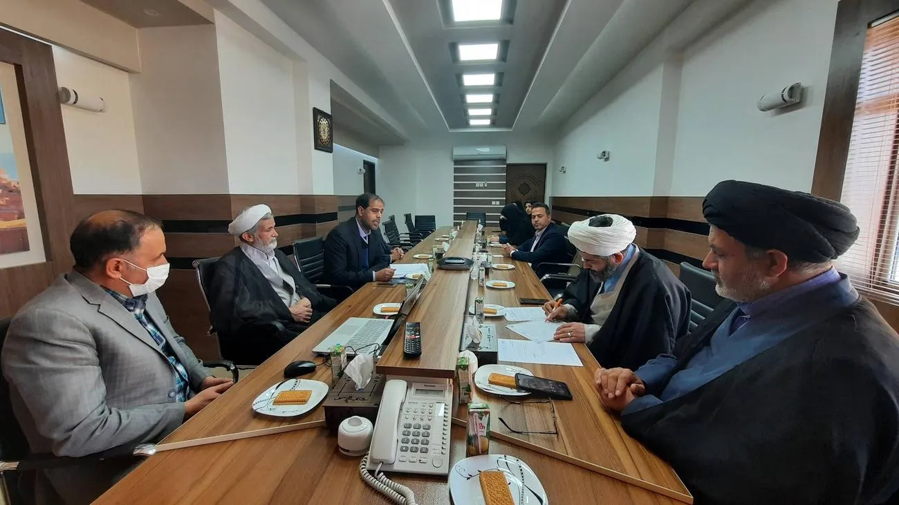 دیدار مدیر ستاد اقامه نماز استان یزد با مدیرکل امور اقتصادی و دارایی استان یزد