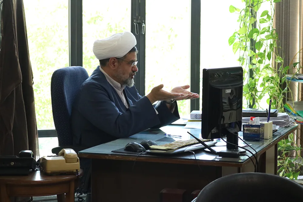محتواهای نمازی در قالب نمایشگاه در معرض دید مردم شهر درچه اصفهان
