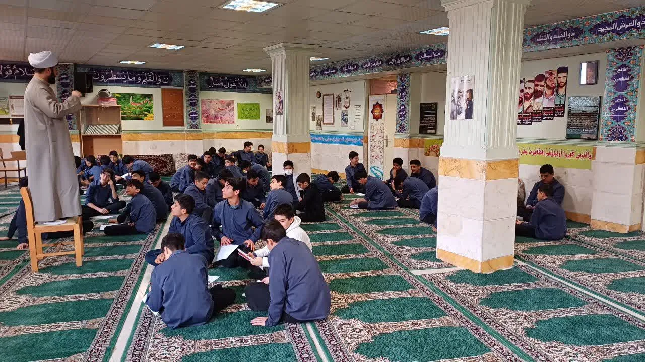 جشن تکلیف ۱۱۰۰ نفری دانش آموزان استان البرز برگزار شد