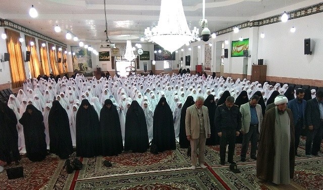جشن تکلیف ۵۰۵ نفر دانش آموزان دختر پایه سوم ابتدایی مدارس شهرستان فردوس برگزار شد