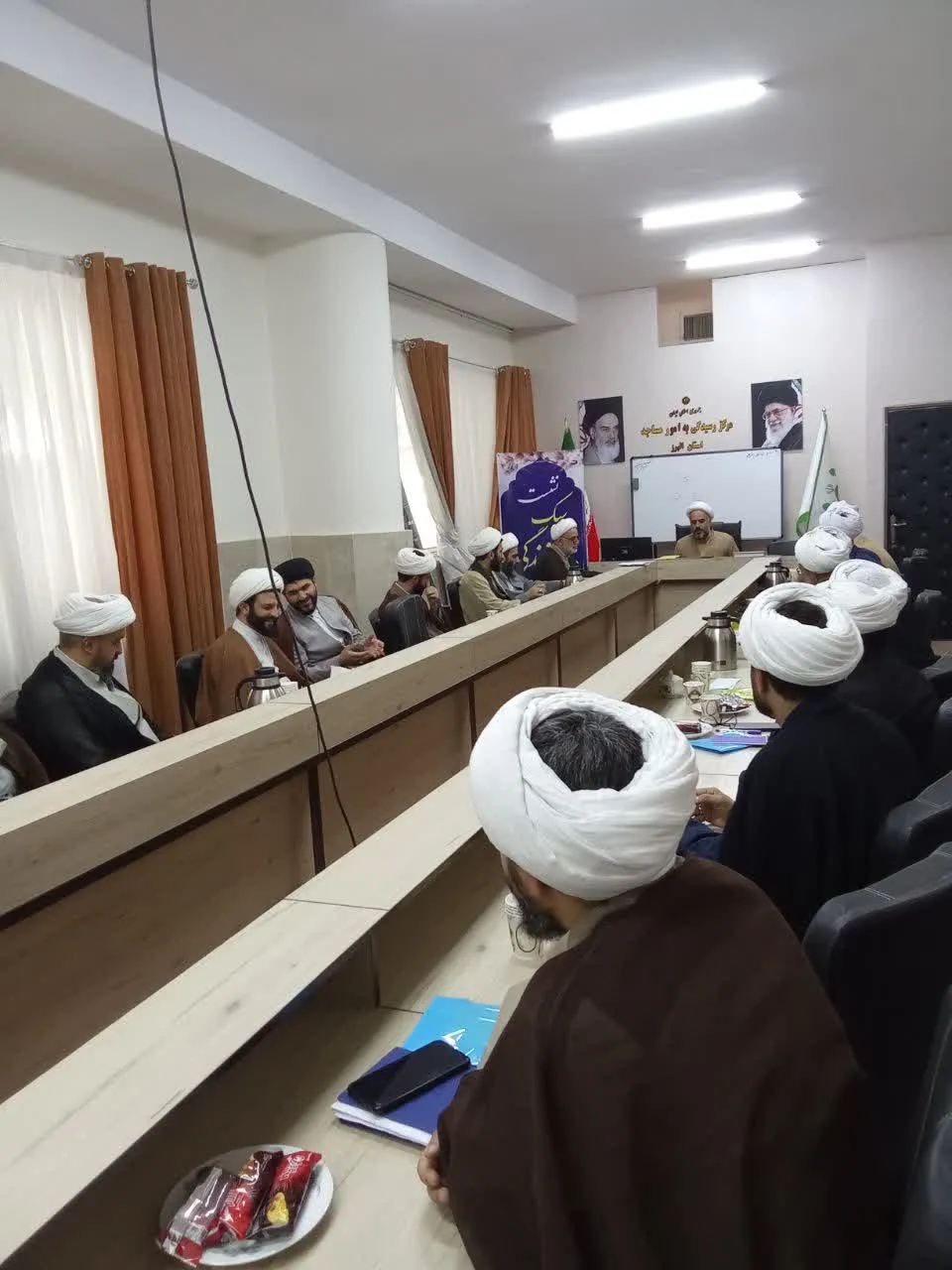 اولین نشست سبک زندگی معنوی در البرز برگزار شد