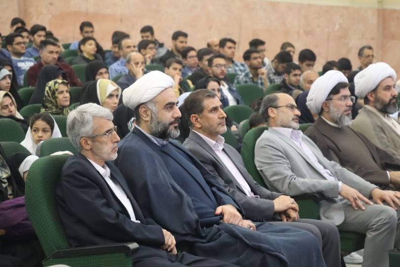 بزرگترین محفل قرآنی جهان اسلام حضور ۸۰۰ دانش‌آموز البرزی برگزار شد