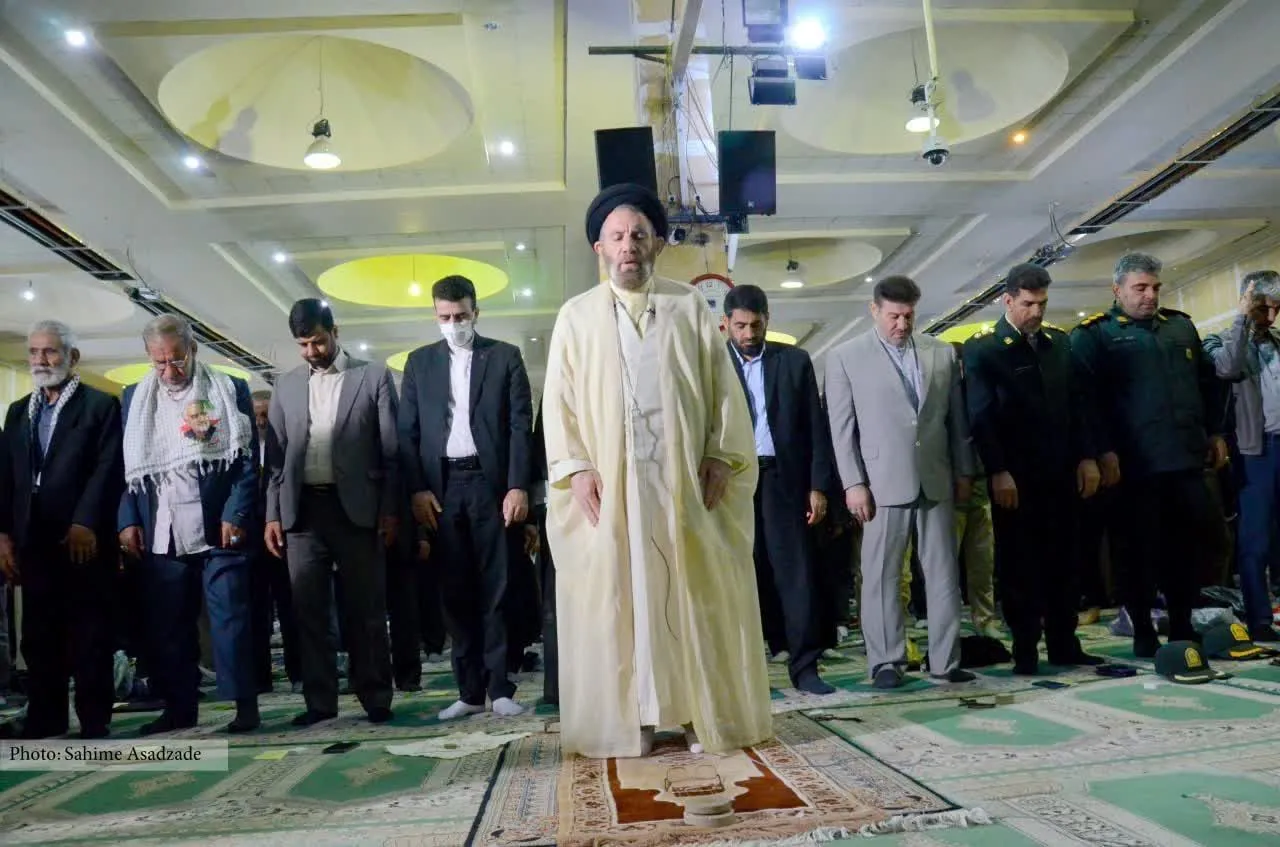 اقامه نماز عید سعید فطر در استان لرستان